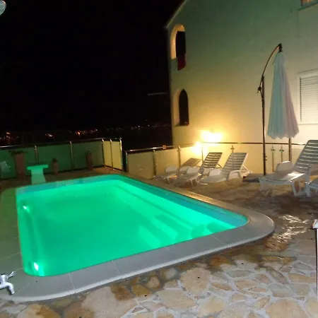 Vera Hotel apartamentowy *