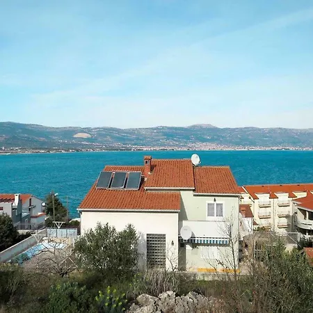 Vera Apartahotel