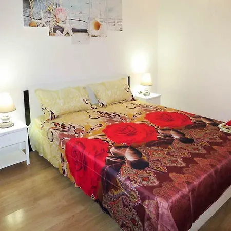 Vera Apartahotel *